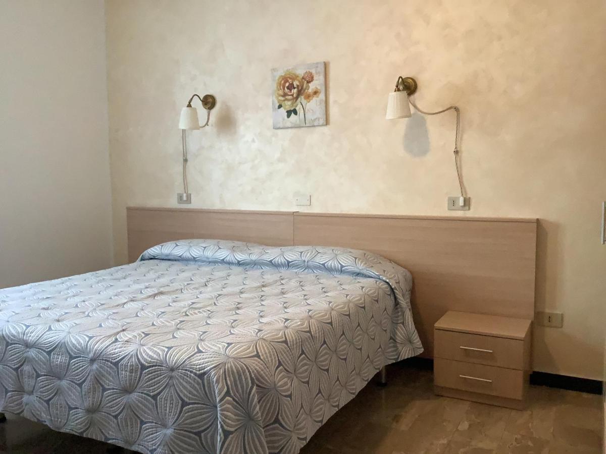 B&B Hotel Costa Azzurra Spotorno Kültér fotó