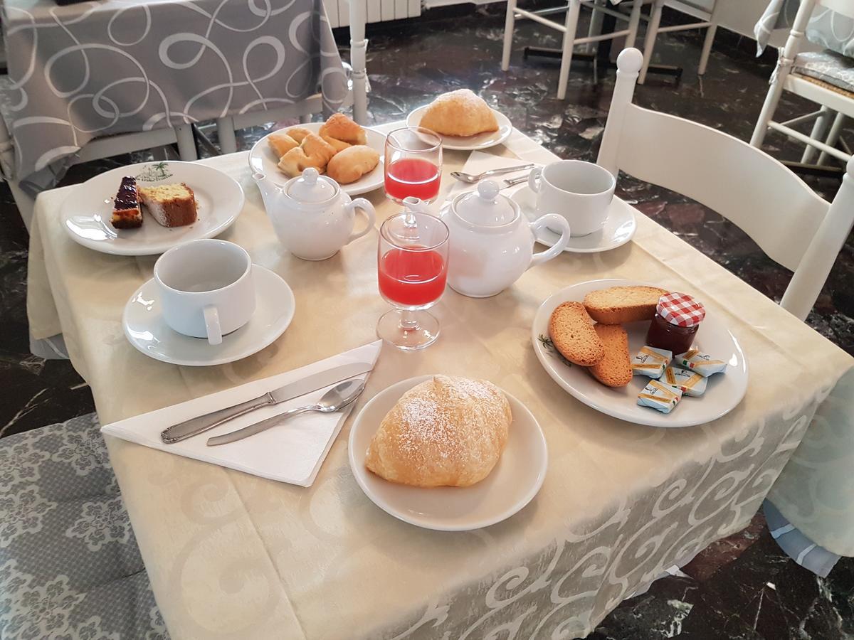 B&B Hotel Costa Azzurra Spotorno Kültér fotó